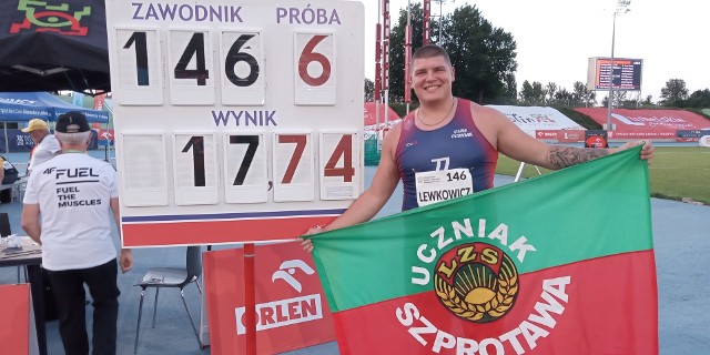 Wojciech Lewkowicz zdobył dwa medale mistrzostw Polski juniorów.