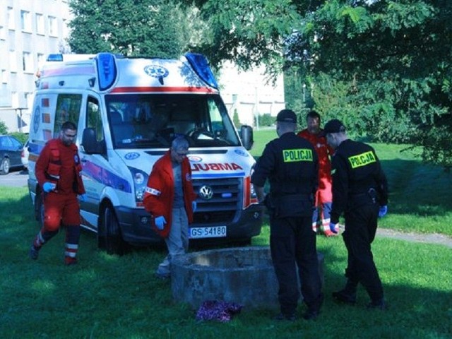 Martwa kobieta znaleziona w studzience w Słupsku.