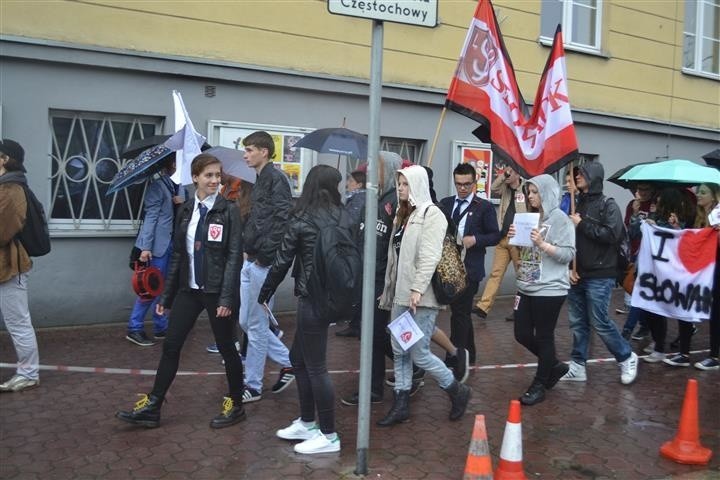 Częstochowa: Protest w obronie I Liceum Ogólnokształcącego...