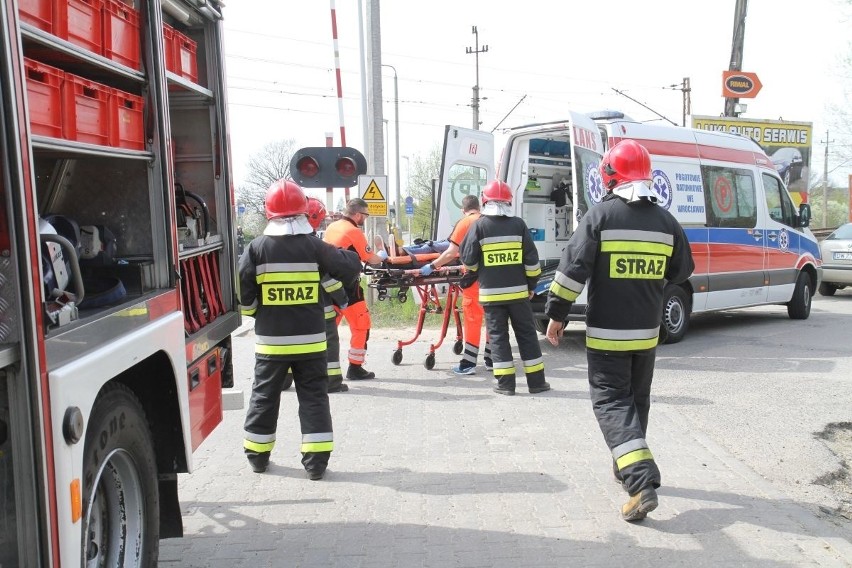 Wrocław: Groźny wypadek na Maślicach, kobieta została ranna (ZDJĘCIA)