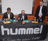 Pierwszy kontrakt Energi Czarnych na sezon 2009/2010. Przedłużono umowę z firmą Hummel 