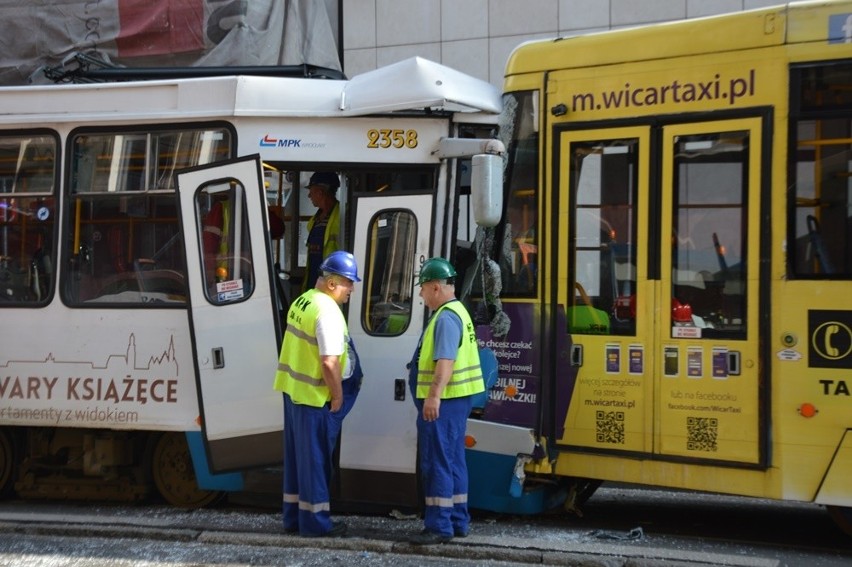 Zderzenie tramwajów w centrum. Ranna motornicza