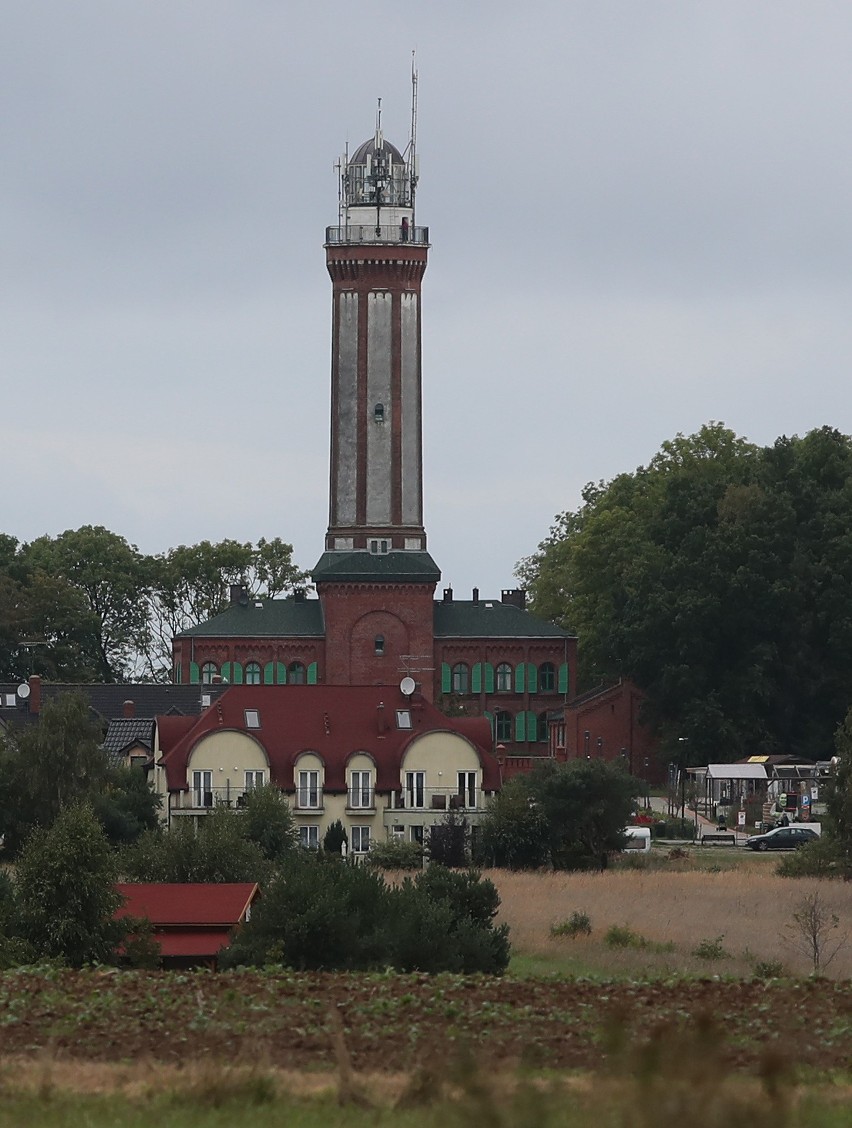 Turyści we wrześniu nad morzem