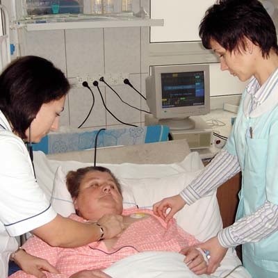 Lek. med. Joanna Florczuk-Leończuk i pielęgniarka Urszula Szwed martwią się o szpital