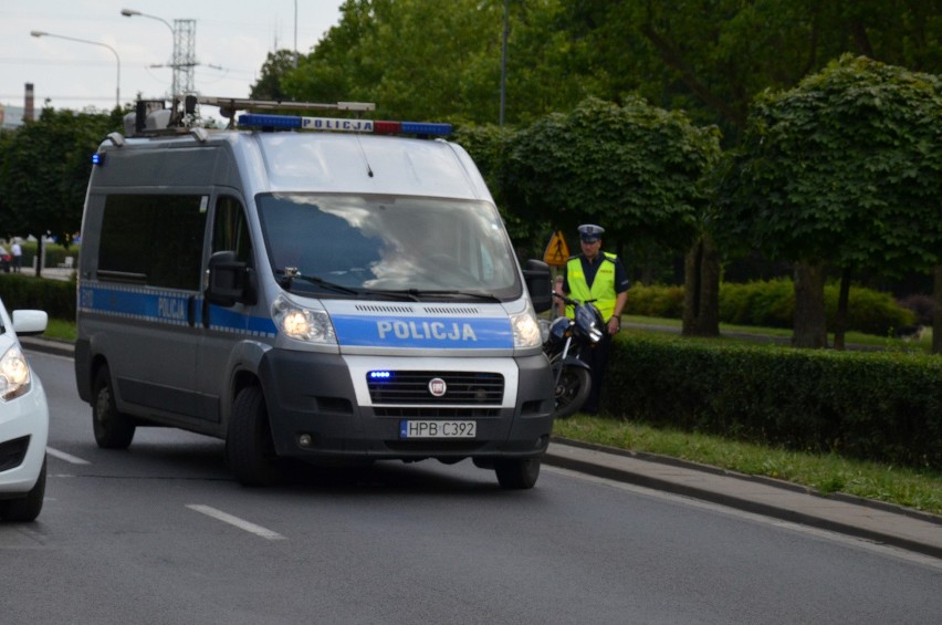 Wypadek na al. Armii Krajowej. Zderzyły się dwa motocykle. Duże korki w okolicy (ZDJĘCIA)