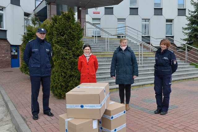 Firma Polontex przekazała służbom 10 tysięcy maseczek ochronnych