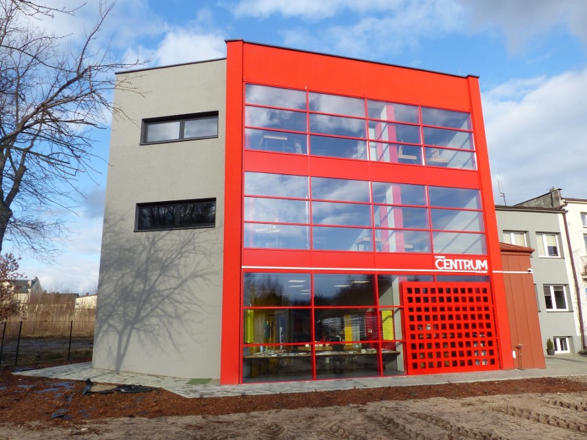 Nowy budynek centrum kultury i biblioteki w Solcu - Zdroju oficjalnie otwarty. To inwestycja za blisko 3 miliony złotych (ZDJĘCIA)