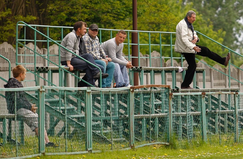 Trener Zdzisław Napieracz nawet na trybunach potrafi...