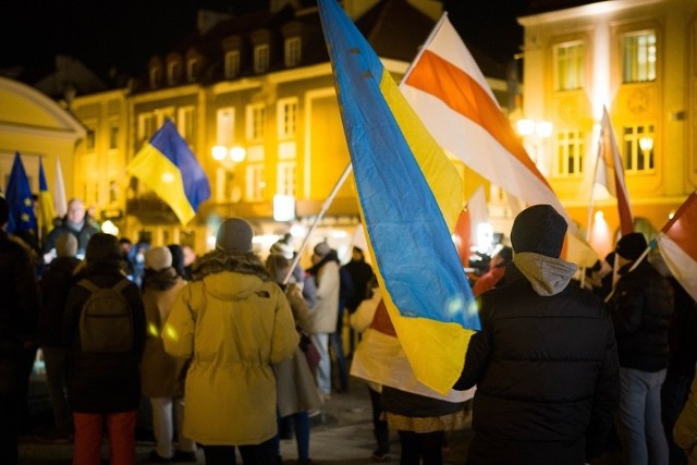 Białystok solidarny z Ukrainą. Mieszkańcy okazali wsparcie wschodnim sąsiadom (23.02.2022)