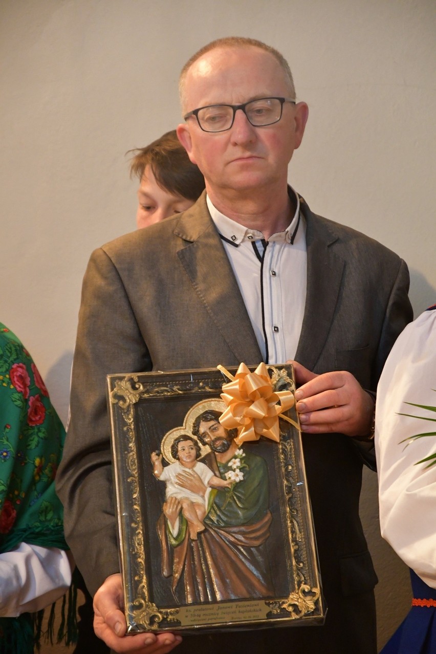 Jubileusz 50-lecia kapłaństwa proboszcza Parafii w Bielinach, księdza prałata Jana Tusienia. Było bardzo uroczyście. Zobaczcie zdjęcia