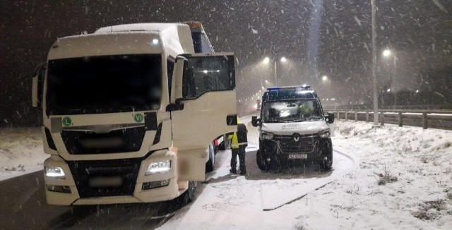 Kierowca tira z Turcji został zatrzymany przez finkcjonariuszy ITD w Rzeszowie