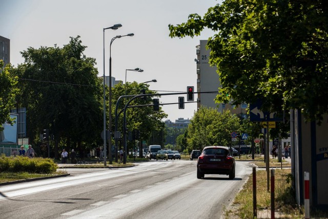 Na Skłodowskiej-Curie na infrastrukturę rowerową poczekają dużo dłużej niż zakładano.