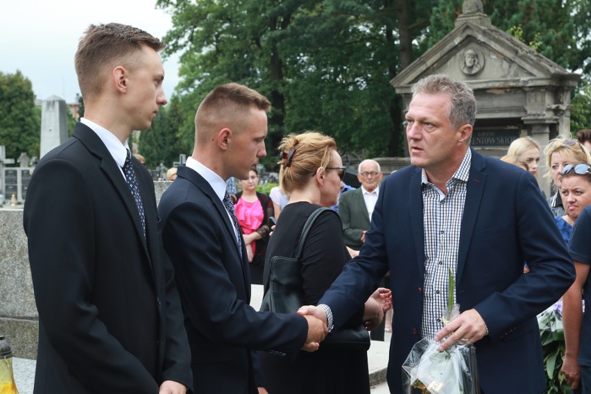 Sądeczanie i dziennikarze pożegnali redaktora Leszka Horwatha [ZDJĘCIA, WIDEO]