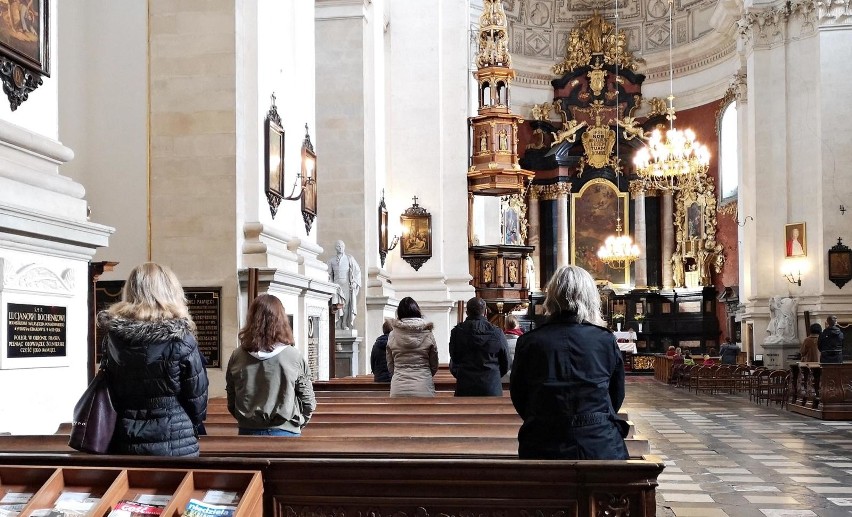 Jak przestrzegać - jeszcze ostrzejszych od soboty - rygorów...