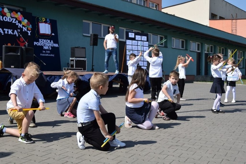 Ostrołęka. Festyn rodzinny Szkoły Podstawowej nr 5 w Ostrołęce [ZDJĘCIA, WIDEO]