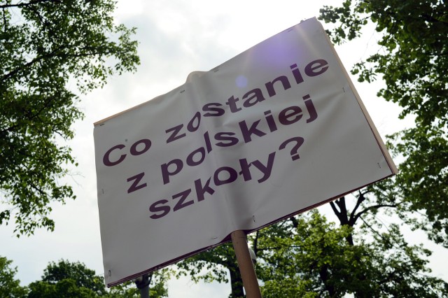 Nauczyciele zamierzają protestować, sprzeciwiając się wprowadzanej reformie oświaty