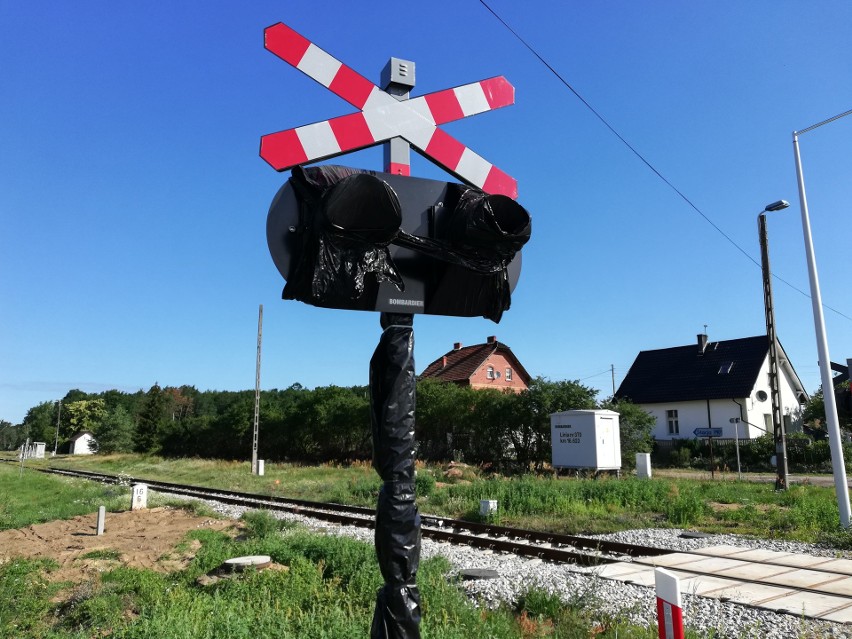 Tak wyglądało oznakowanie na przejeździe w Letnicy jeszcze...