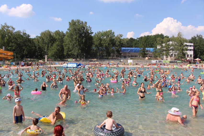 Aqua aerobik i inne atrakcje Kąpieliska Leśnego w Gliwicach ZDJĘCIA