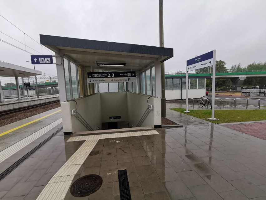 Zakończyła się przebudowa stacji w Trzebini. Podróż do Krakowa lub Katowic zajmuje 30 minut [ZDJĘCIA]