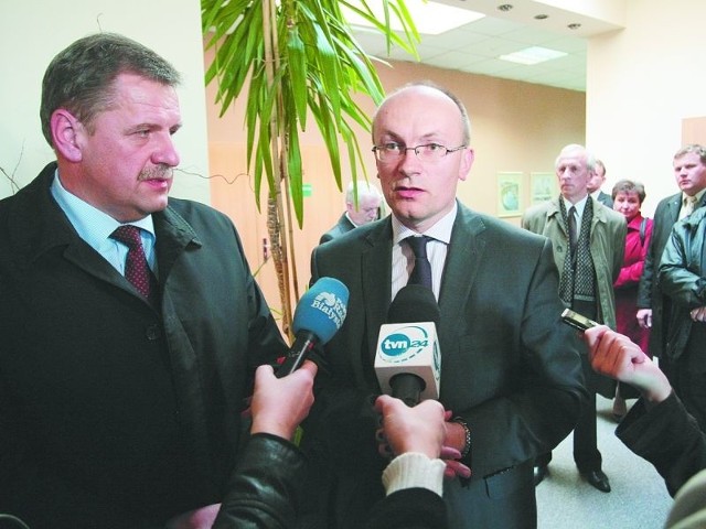 Starosta bielski Sławomir Snarski (z lewej) i wysokomazowiecki Bogdan Zieliński uważają propozycje NFZ za szkodliwe