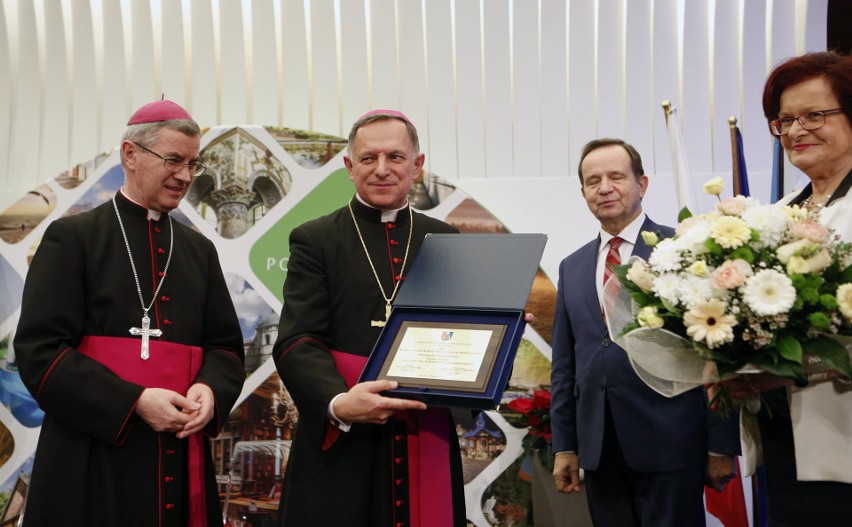 Dzisiaj w Filharmonii Podkarpackiej, podczas nadzwyczajnej...