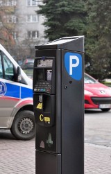 Likwidacja miejsc parkingowych w centrum Krakowa. Będą protestować 