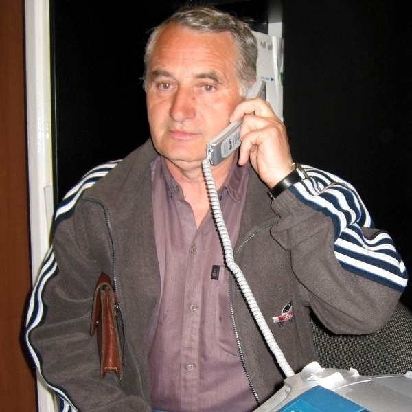 - Pierwsze, co zrobiłem u nowego operatora, to od razu założyłem blokadę połączeń na 0-700 - mówi Mieczysław Żurawski.