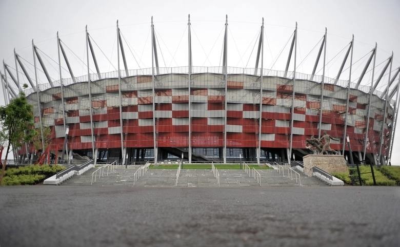 Sejm i Senat przeniosą obrady z Wiejskiej na stadion...