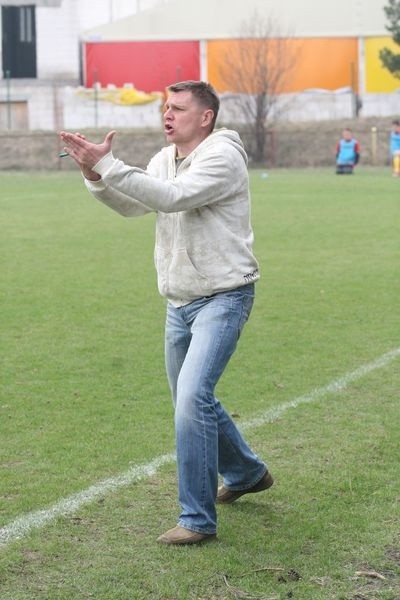 Trener Jaromir Wieprzęć poprowadził juniorów Stali do wygranej w Lublinie, a po meczu ruszył do Siedlec na spotkanie pierwszego zespołu ze Stalowej Woli w drugiej lidze z Pogonią.