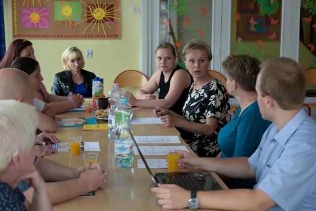 Mieszkańcy ulic Barszczańskiej sami wymyślili co powinno się znaleźć w ich wniosku do budżetu obywatelskiego. Do takich wniosków doszli po spotkaniach z wolontariuszami fundacji SocLab.