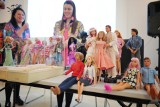 Poznań: Barbie ma 60 lat. Poznaniacy oglądali najstarsze lalki w Muzeum Sztuk Użytkowych