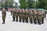 I Piknik Mundurowy w Częstochowie "Razem w szyku" ZDJĘCIA Uczniowie klas mundurowych i funkcjonariusze różnych służb na Placu Biegańskiego