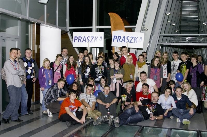 Wolontariusze z Praszki jak zwykle pojechali do studia TVP w...