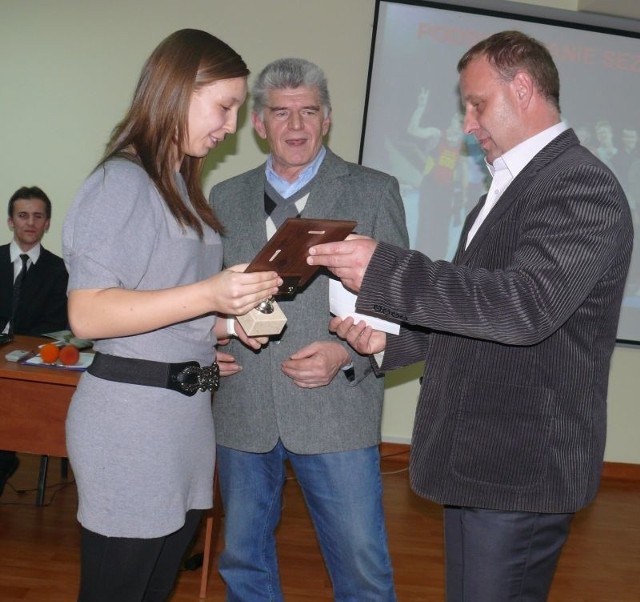 Katarzyna Furmanek z Kieleckiego Klubu Lekkoatletycznego pobiła dwa rekordy województwa.