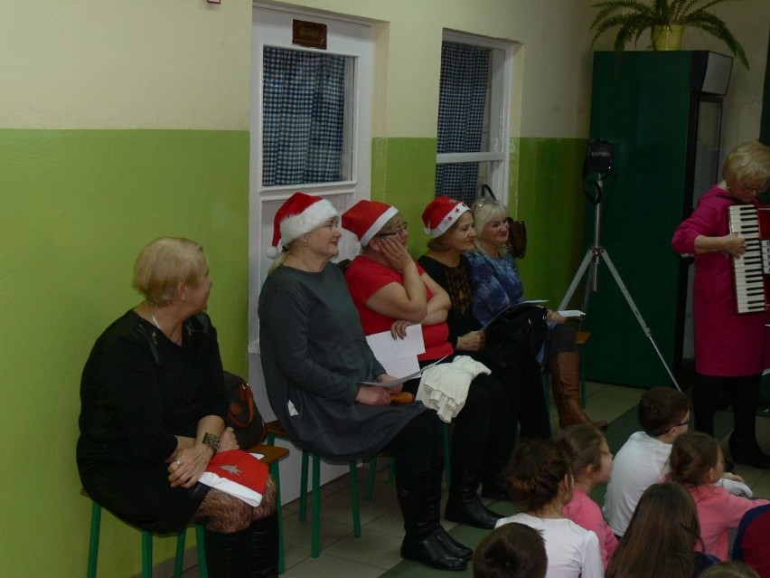 Międzypokoleniowe kolędowanie uczniów z seniorami w Tarnobrzegu