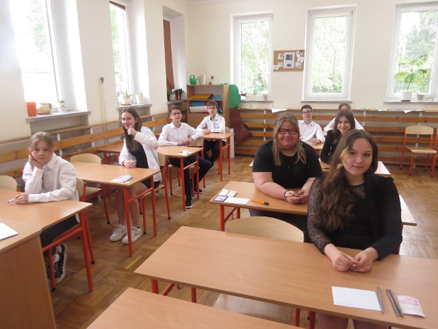 Ósmoklasiści z Zespołu Szkolno-Przedszkolnego nr 2 w Brodnicy w czwartek, 26 maja zmierzyli się na egzaminie z językiem obcym