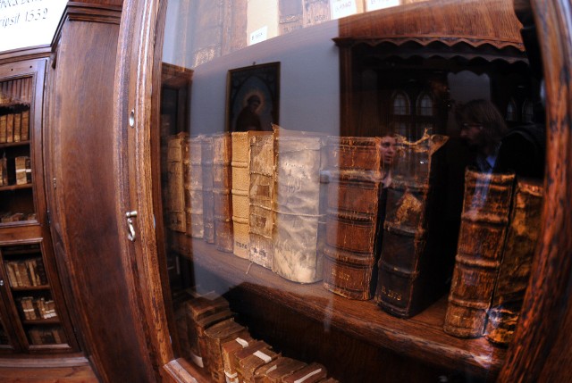 Biblioteka Bernardynów to najstarszy i najcenniejszy księgozbiór miasta, dawniej należący do konwentu bernardynów bydgoskich
