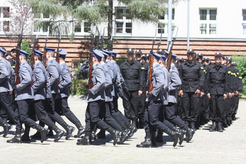 Ślubowanie nowych policjantów w Katowicach