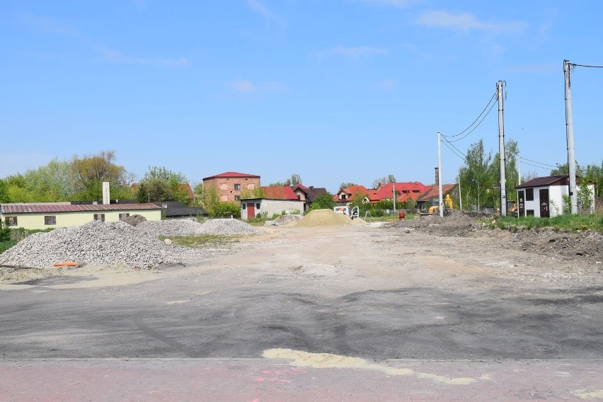 W Skalbmierzu powstaje pierwsze nowoczesne osiedle domów jednorodzinnych. Planowana jest również budowa kolejnego [ZDJĘCIA]ZD
