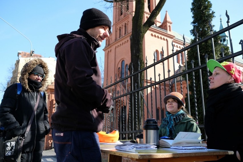 Poznań: Protest przeciwko obowiązkowym rekolekcjom zamiast...