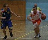 Koszykarze UMKS Kielce grają z Wisłą Kraków