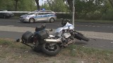 Policjant na motocyklu zderzył się z osobówką. Zmarł w szpitalu [wideo]