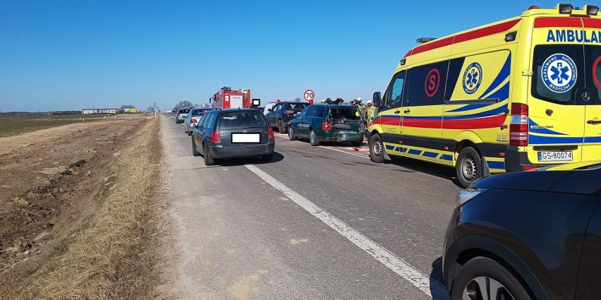 Zderzenie sześciu samochodów na trasie Słupsk - Ustka....