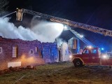 Ogromny pożar kurnika w powiecie średzkim. W miejscowości Dzierżnica spłonęło 2,5 tysiąca kurczaków
