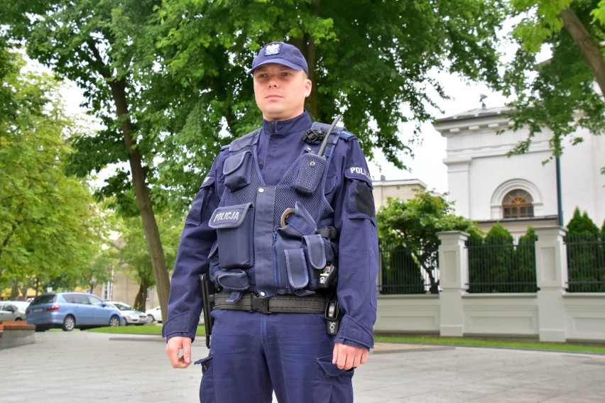 Nowe mundury polskiej policji. Tak się prezentuje nowe...