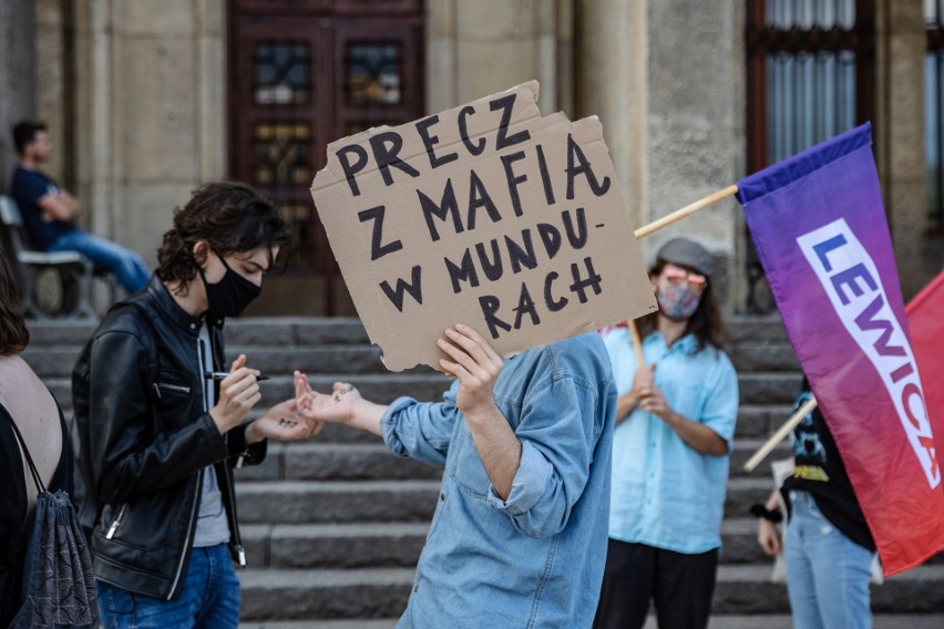 Kraków. Protest przeciwko brutalności policji. "Mamy dość bezkarności policji"