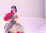 "Rigoletto" w Teatrze Wielkim w Łodzi: Zdawkowa reżyseria i piękna muzyka w ładnych kostiumach [RECENZJA]