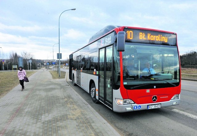 Przystanki Plenerowa Przedszkole, Panoramiczna i Strzelnicza są obsługiwane tylko przez trzy linie autobusowe: 10, 42 i N2.