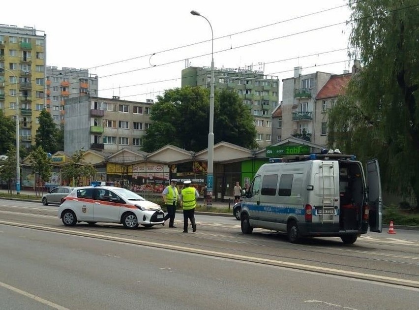 Tramwaj ciągnął kobietę kilkaset metrów. Rozszarpał jej ciało. Prokuratura: motorniczy jest niewinny