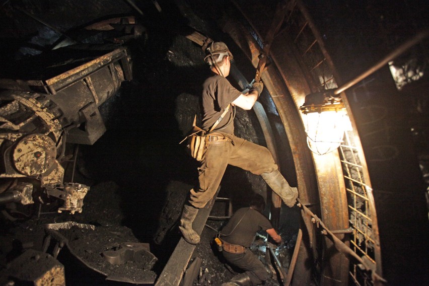 Tak wygląda praca górników w kopalni....